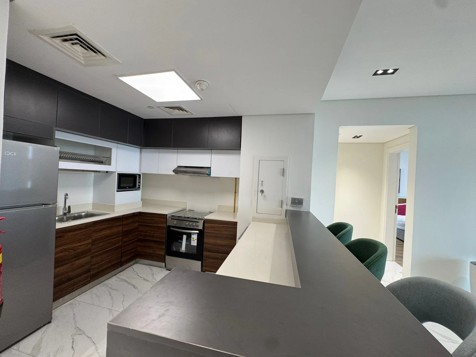 BRAND NEW 2BEDROOM FULLY FURNISHED WITH BALCONY