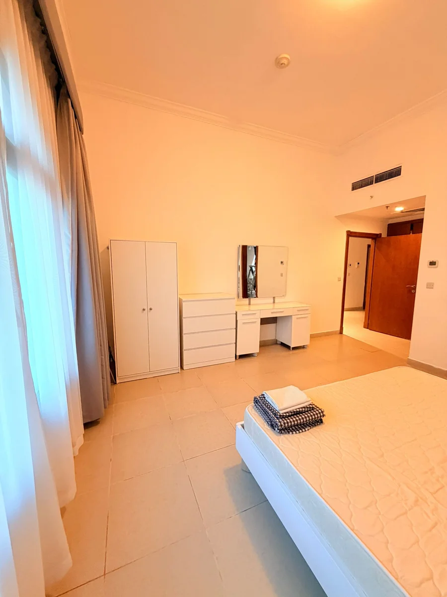 ELEGANT 1 BEDROOM FULLY FURNISHED WITH BALCONY - view 3