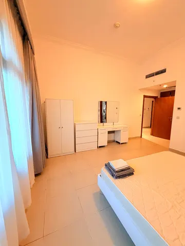 ELEGANT 1 BEDROOM FULLY FURNISHED WITH BALCONY