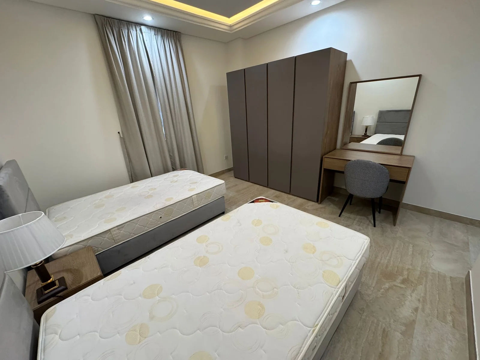 BRAND NEW 2+MAIDROOM WITH BILLS FULLY FURNISHED