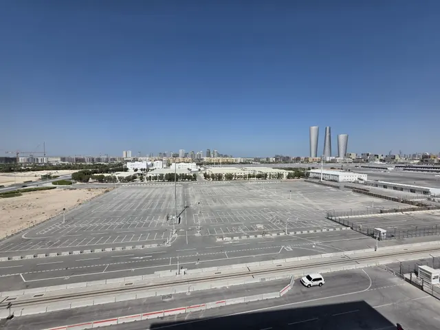 TITLE DEED 2BEDROOM FOR INVESTMENT NEAR STADIUM