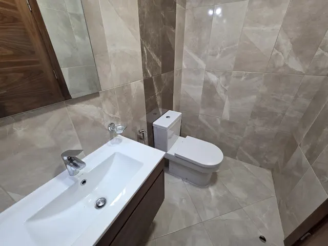 TITLE DEED 2BEDROOM FOR INVESTMENT NEAR STADIUM