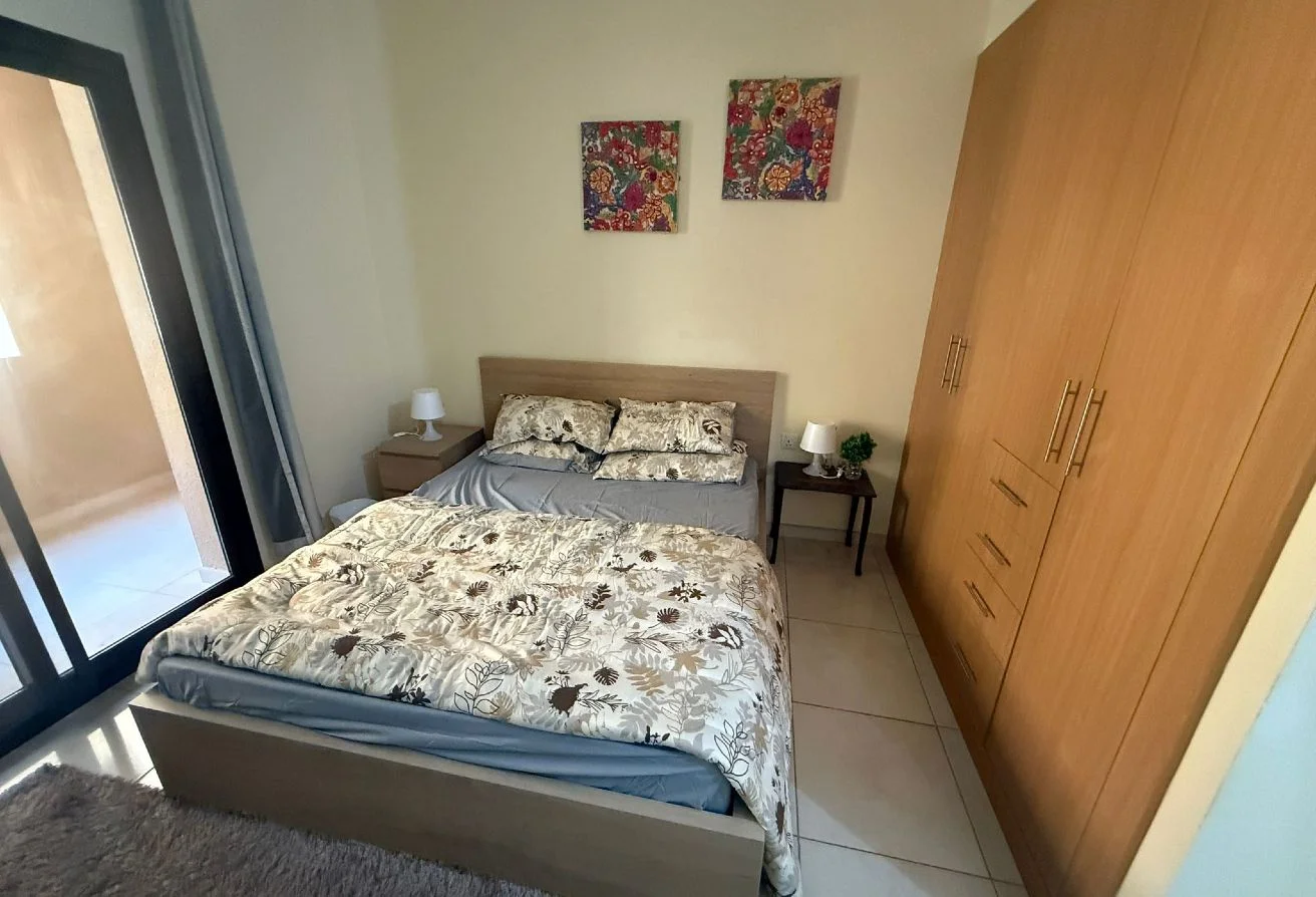 AMAZING STUDIO FF INCLUDING BILLS NEAR TO TRAM