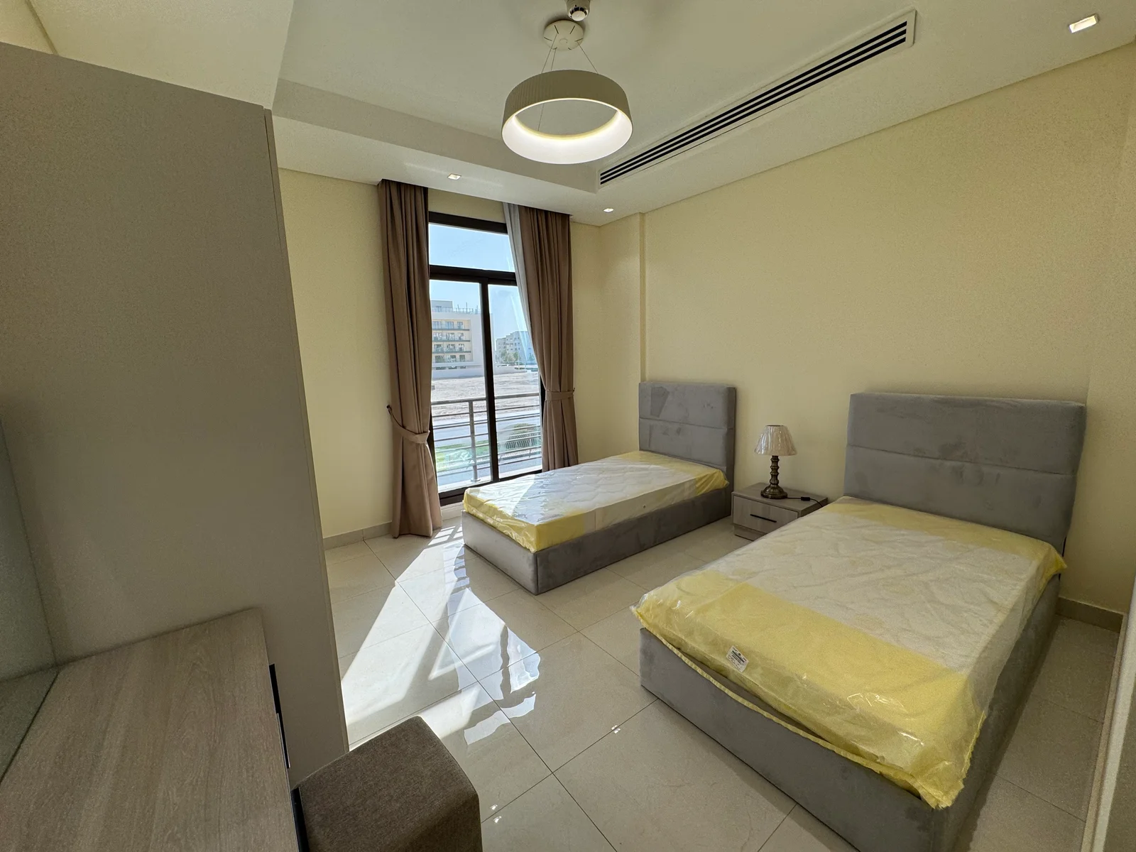 BRAND NEW 2BEDROOM FULLY FURNISHED WITH BALCONY