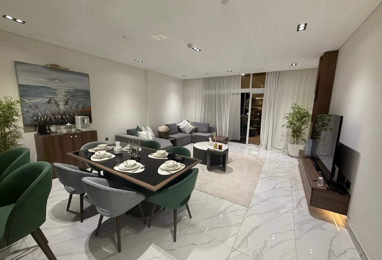 LUXURY 2 BHK BRAND NEW FULLY FURNISHED IN YASMEEN