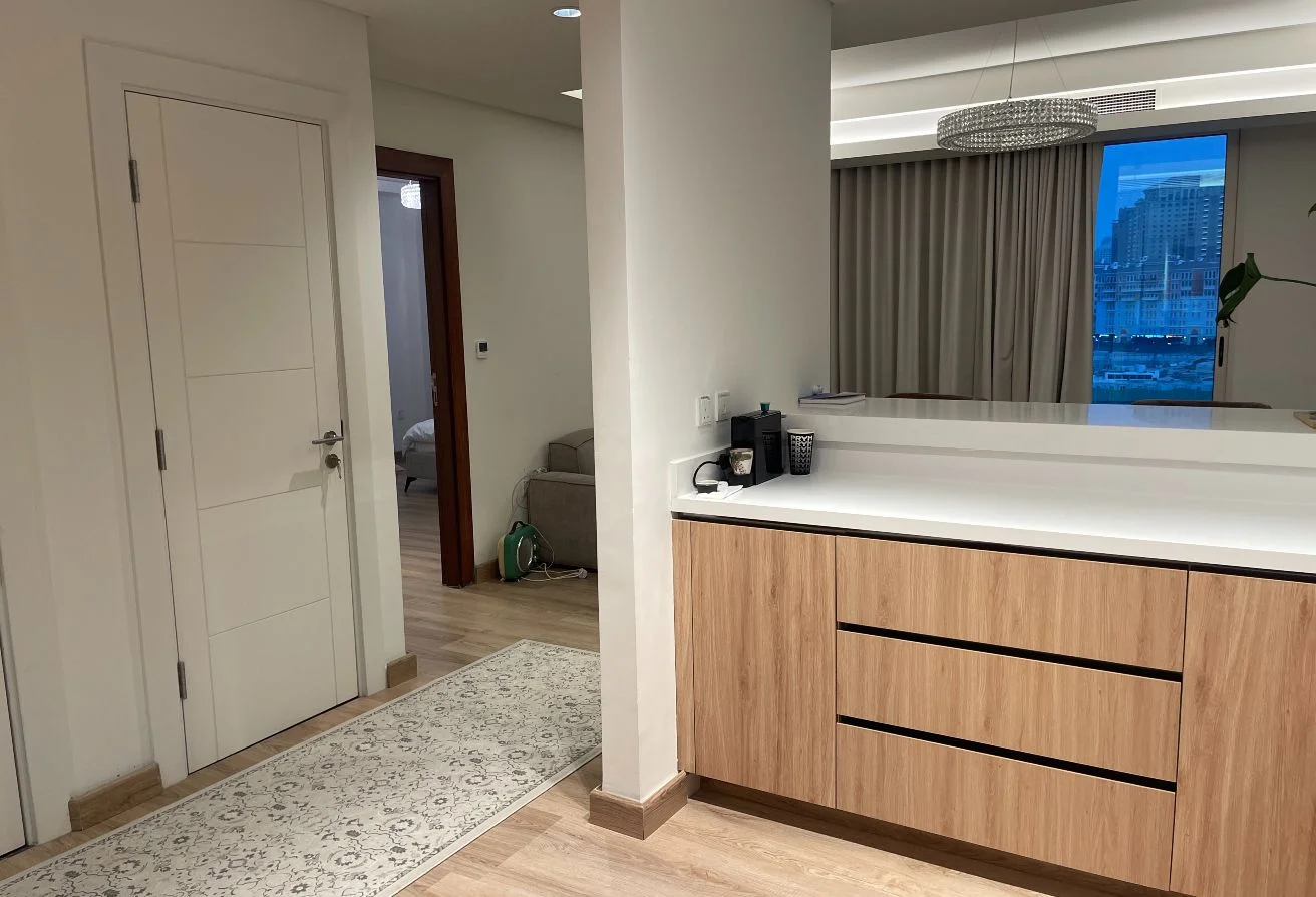 LUXURIOUS 1BED APARTMENT WITH BIG SEA VIEW BALCONY