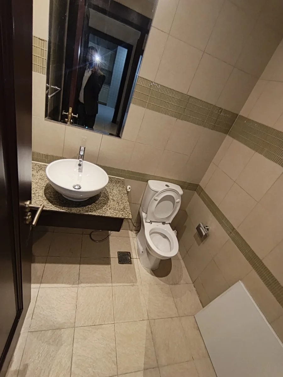 COZY ONE BEDROOM FULLY FURNISHED WITH BALCONY