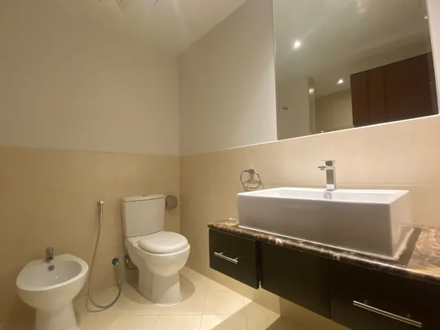 SEMI-FURNISHED 1 + OFFICE | HIGH FLOOR |