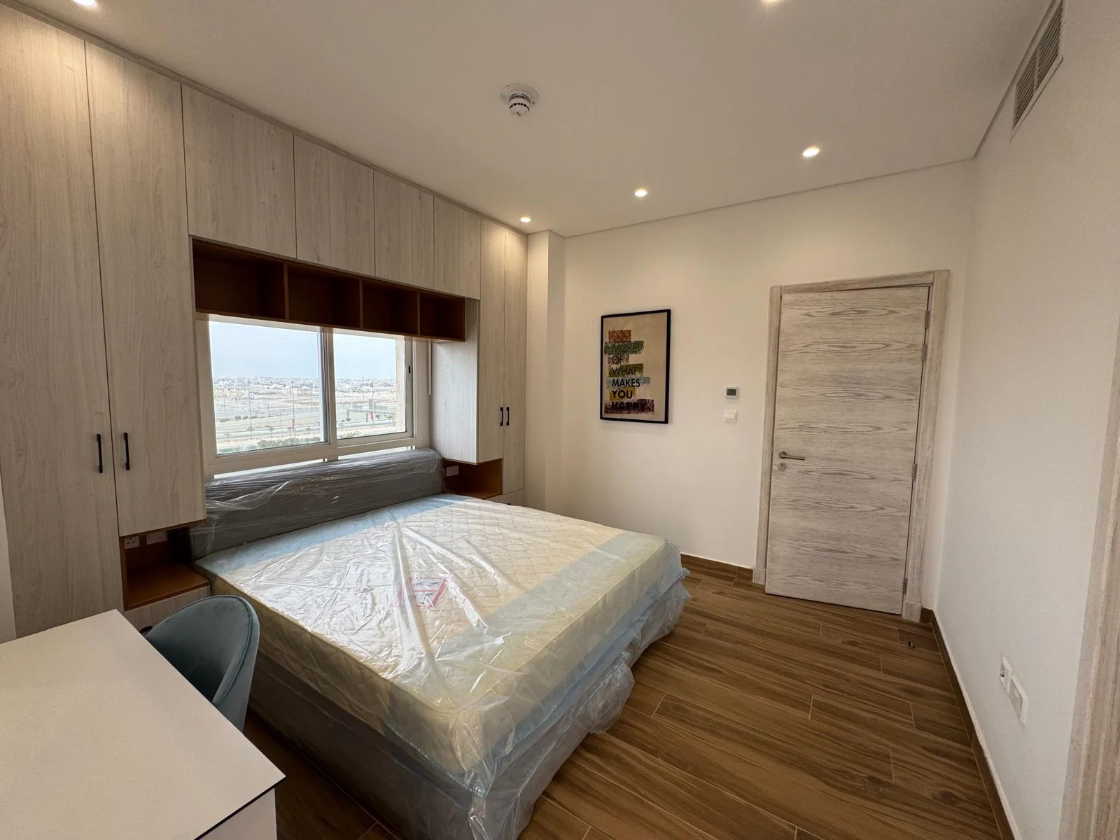 BRAND NEW 1BEDROOM FULLY FURNISHED WITH BALCONY