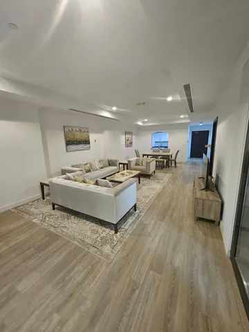 LUXURY BIG LAYOUT 1BEDROOM FULLY FURNISHED BALCONY