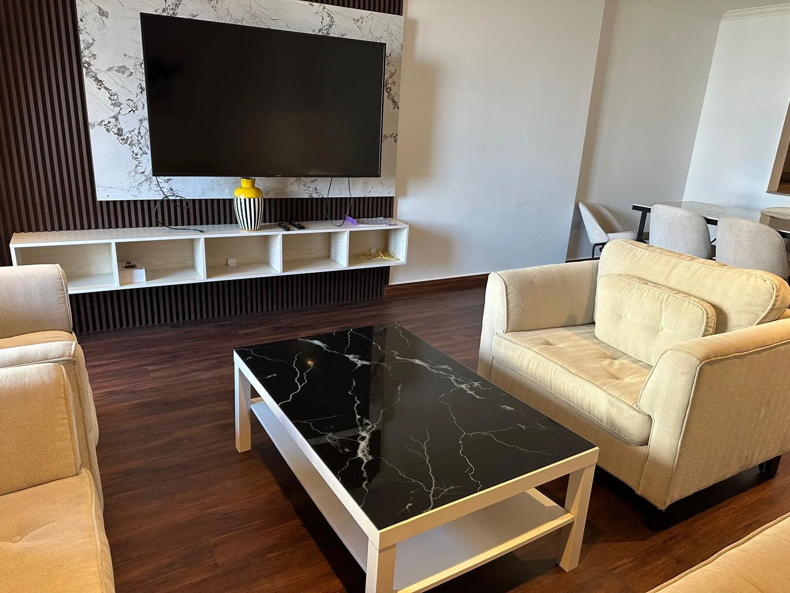 LUXURY 1BEDROOM FULLY FURNISHED WITH BALCONY