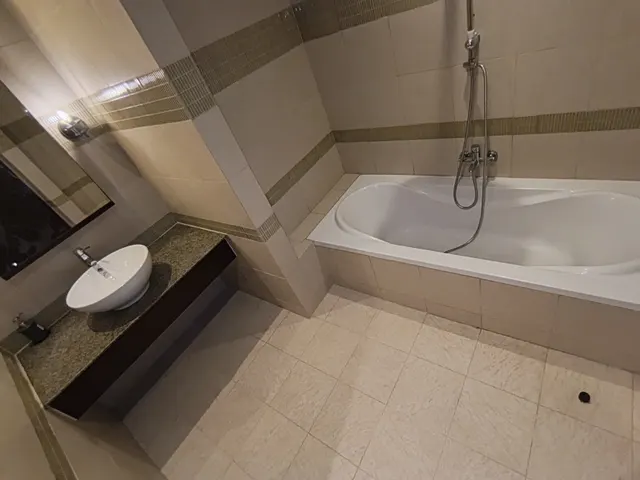 COZY ONE BEDROOM FULLY FURNISHED WITH BALCONY