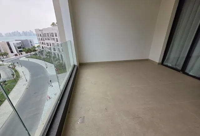 BRAND NEW READY TO MOVE IN STUDIO ON PAYMENT PLAN