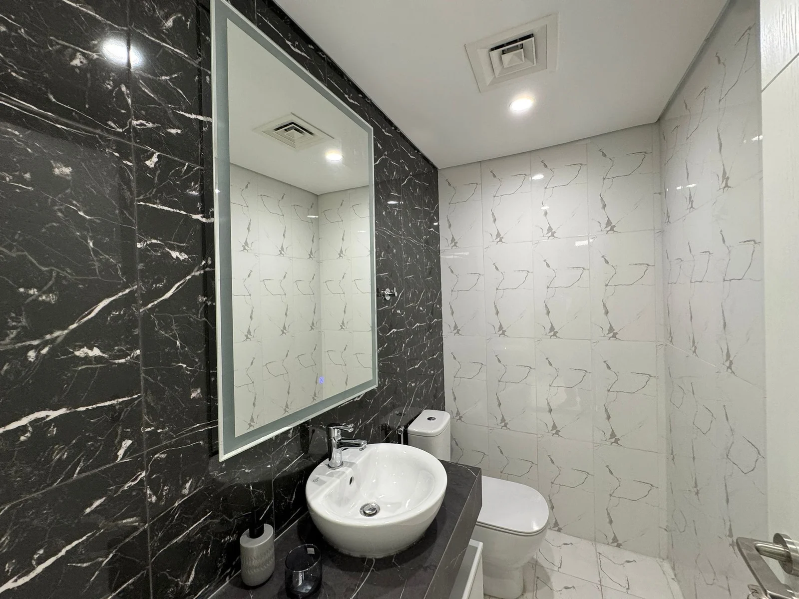 BRAND NEW 1 BEDROOM FULLY FURNISHED WITH BALCONY