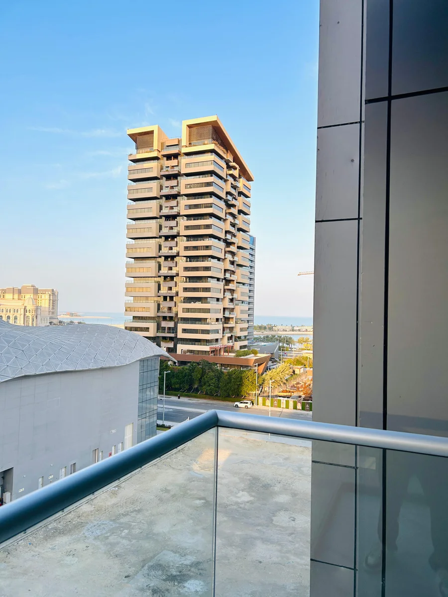 BRAND NEW 2 BEDROOM FULLY FURNISHED WITH BALCONY