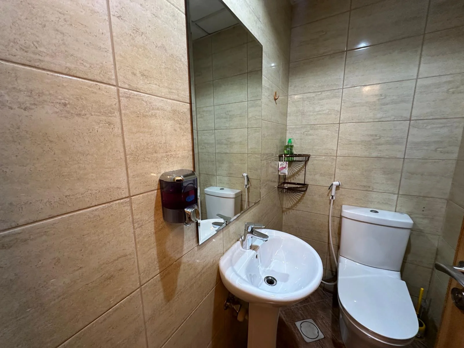LUXURY 1BEDROOM FULLY FURNISHED APARTMENT