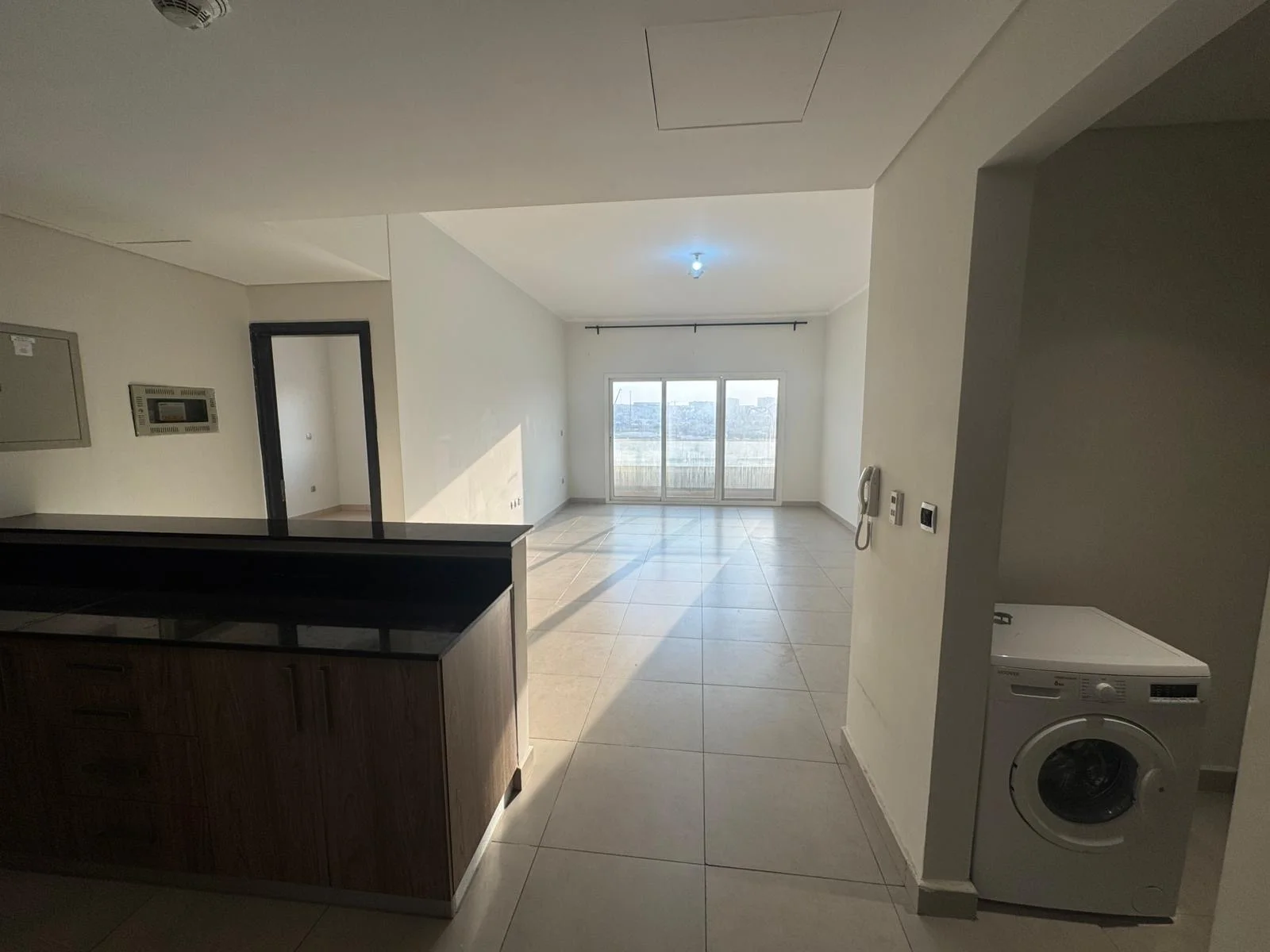 ELEGANT 1BHK SEMI FURNISHED WITH BALCONY APARTMENT