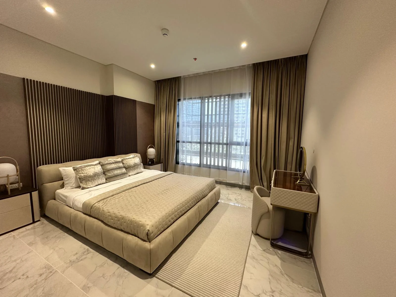 1 BHK FF PAY NOW 7% GET HANDOVER IN FEW MONTHS