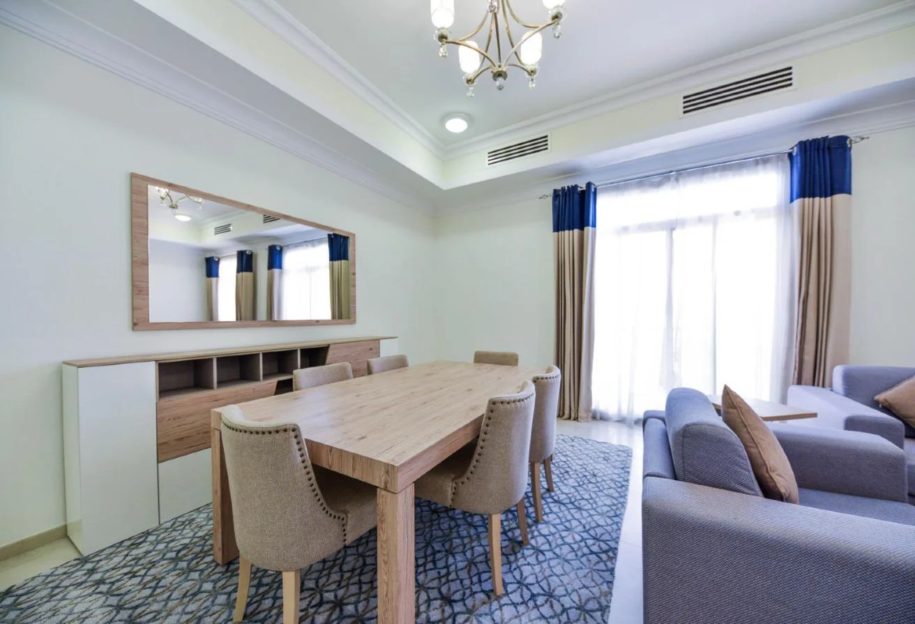 Furnished 2 BDR Apartment in Luxurious Compound