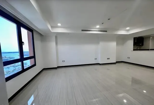 Semi-Furnished 2-bedroom apartment in Porto Arabia