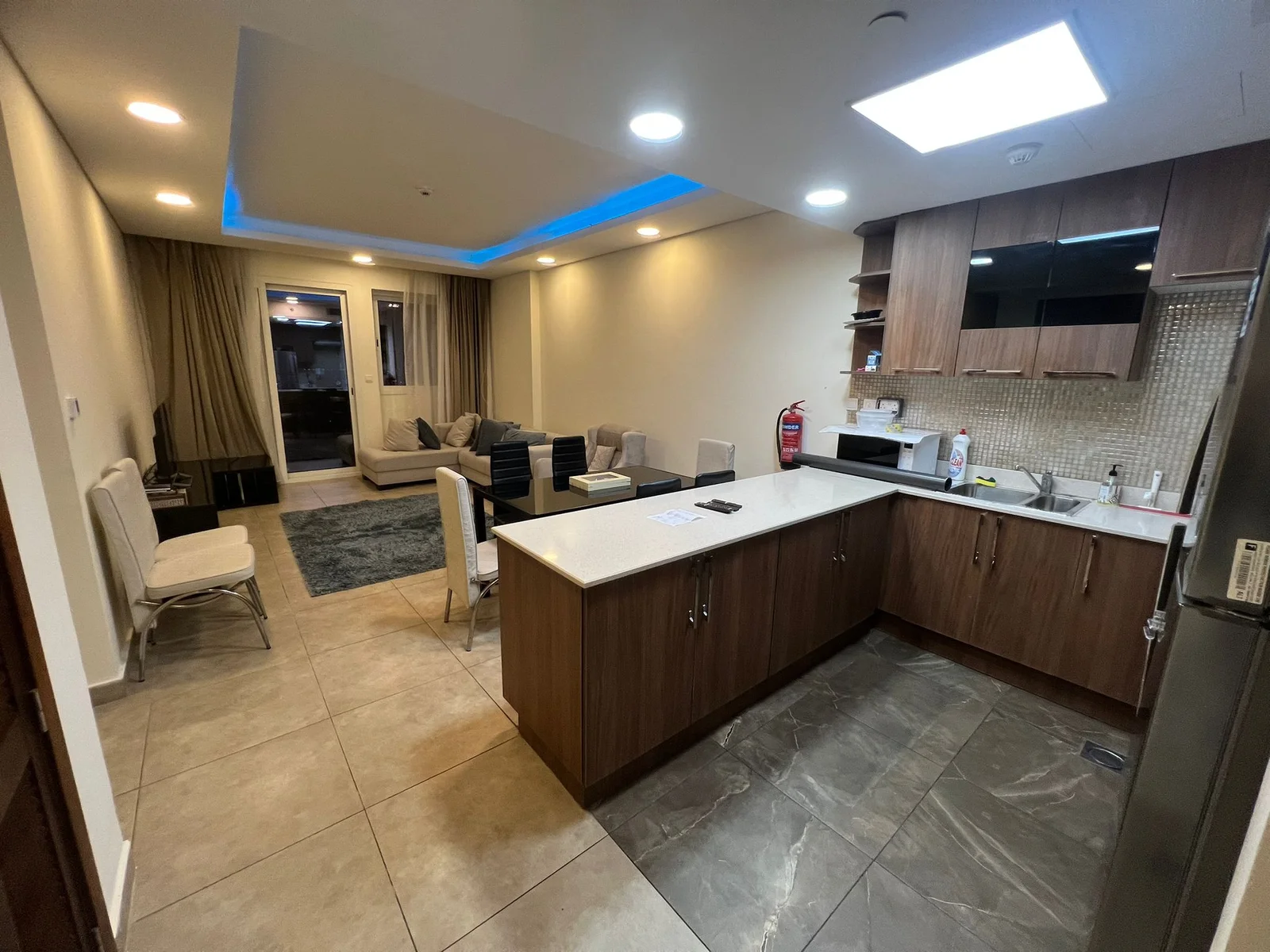 ELEGANT 2BEDROOM FULLY FURNISHED WITH BALCONY