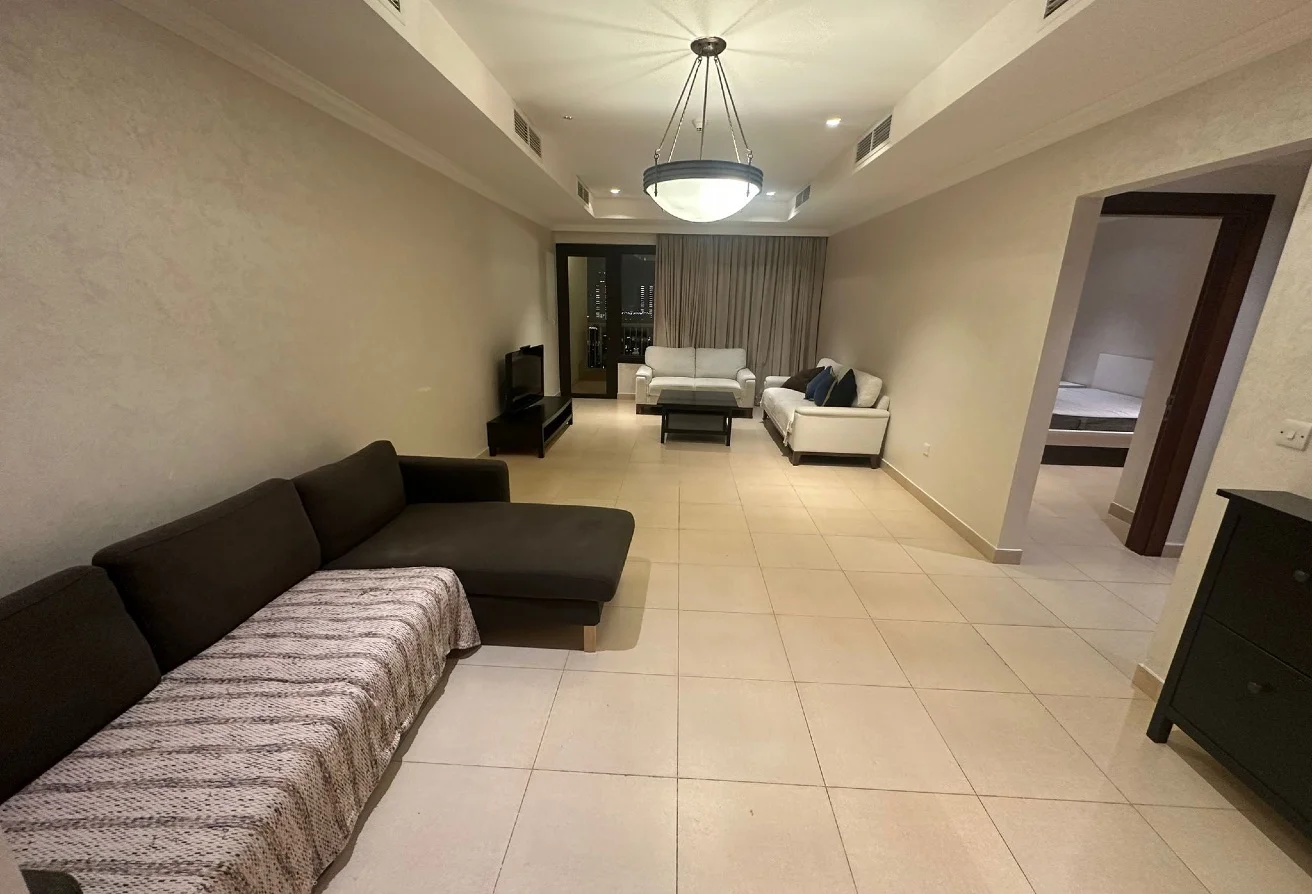 Spacious Fully Furnished 1BHK | MARINA VIEW - view 3