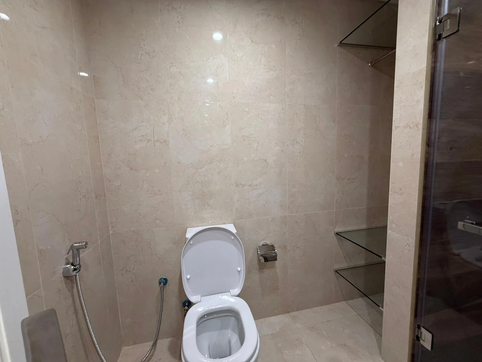 BRAND NEW 2BHK FF WITH BALCONY 