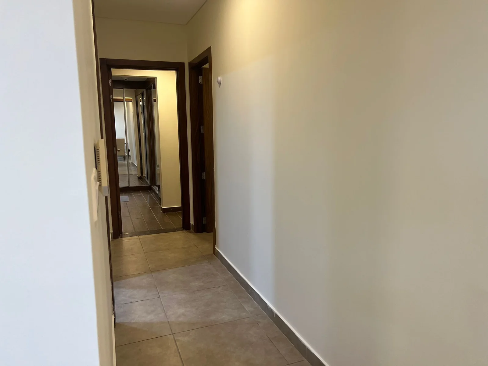 ELEGANT 2BEDROOM FULLY FURNISHED WITH BALCONY