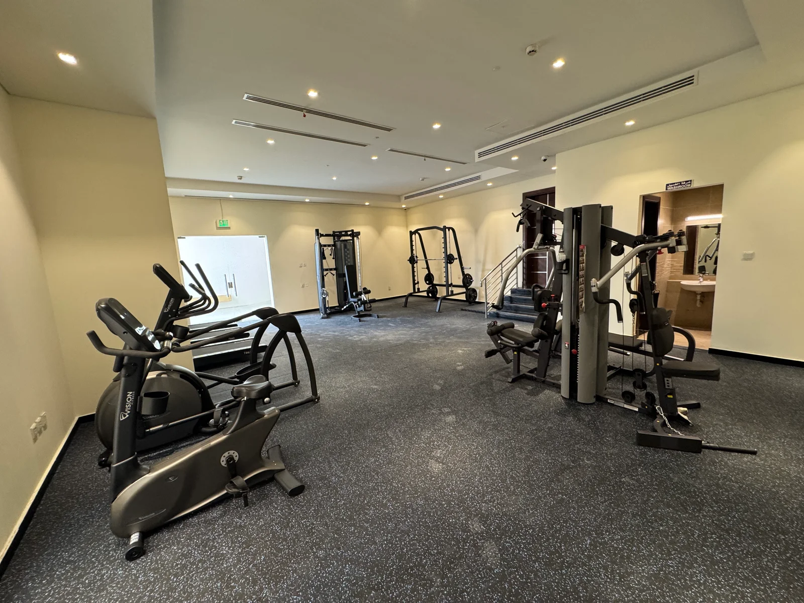 BRAND NEW 3BEDROOM FULLY FURNISHED BIG SIZE