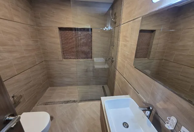 COZY 2 BHK FF FRONT OF TRAM AND GREOCERY TITLEDEED