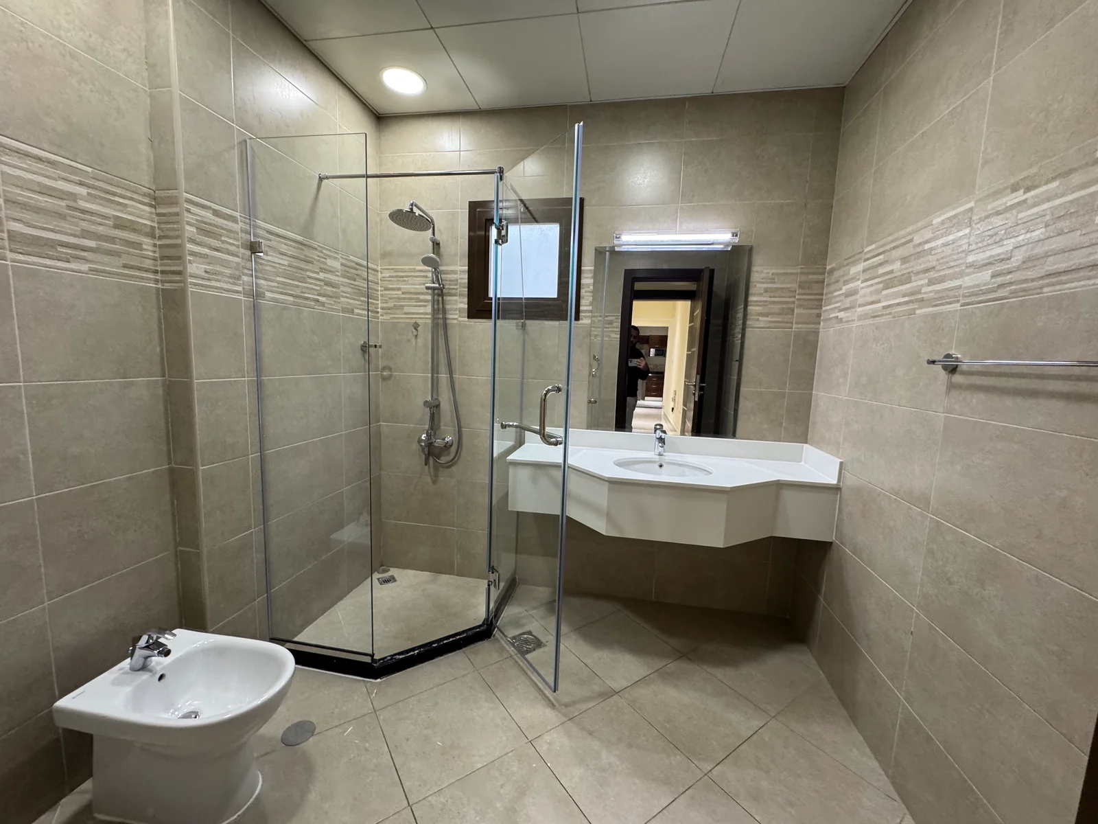 BRAND NEW 3BEDROOM FULLY FURNISHED BIG SIZE