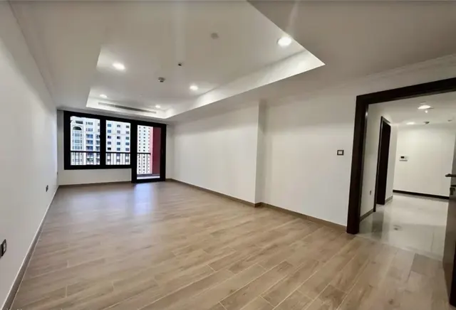 Semi-Furnished 2-bedroom apartment in Porto Arabia