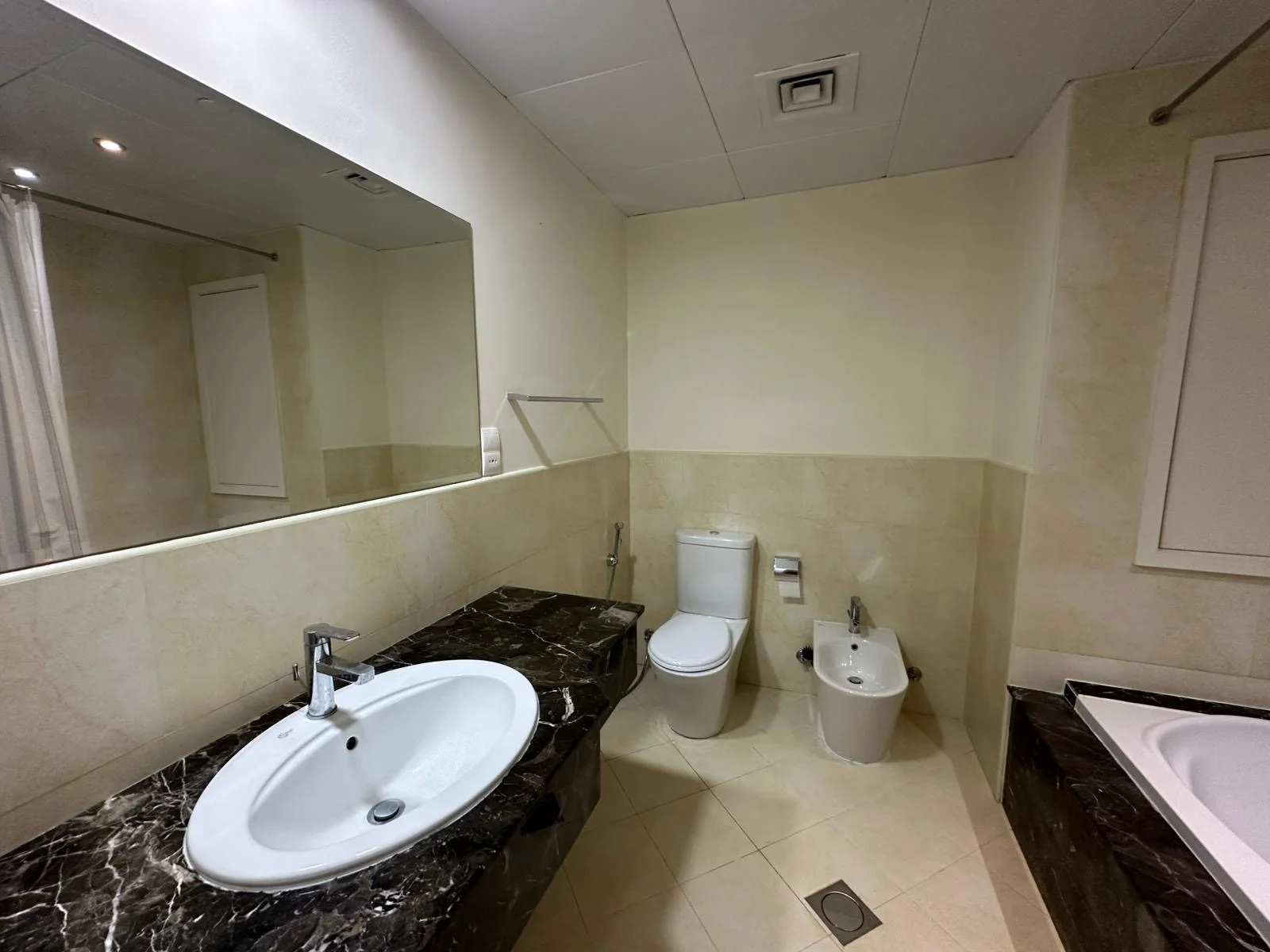 BRAND NEW 1BEDROOM WITH BRAND NEW FURNITURE