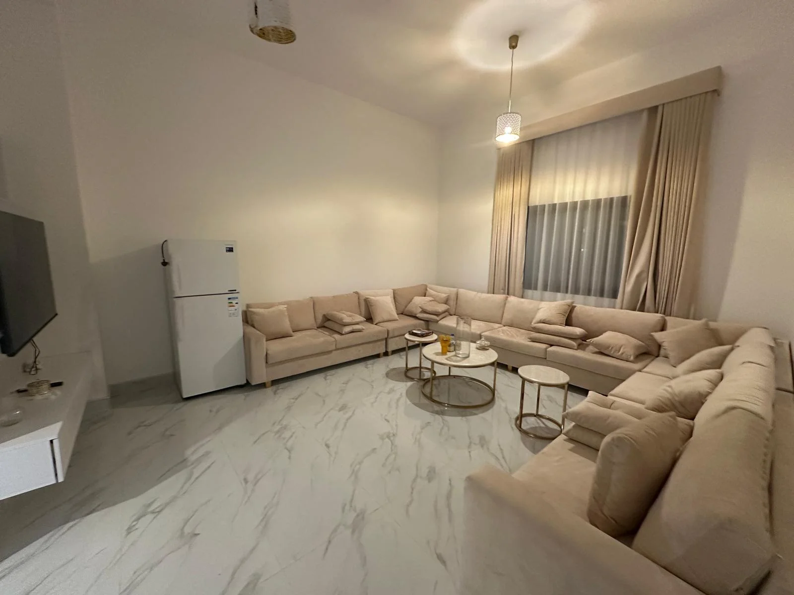 LUXURY 1BEDROOM FULLY FURNISHED APARTMENT
