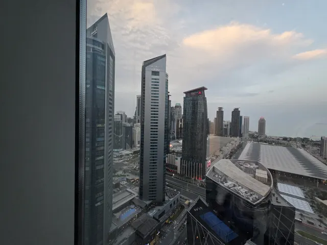 LUXURY 1BEDROOM FULLY FURNISHED BRAND NEW HIGH END