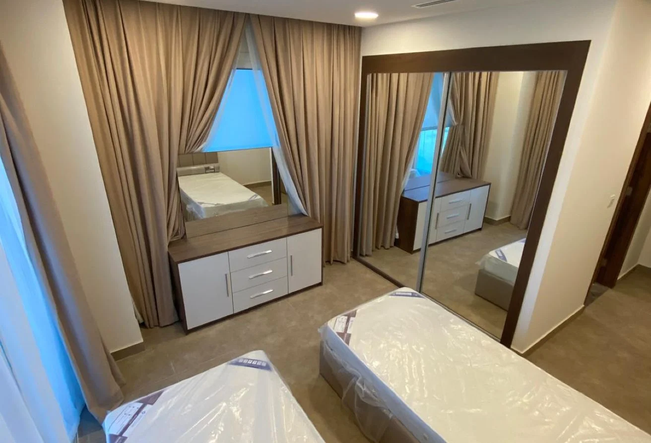 RENTED 2 BHK FF WITH TITLE DEED FRONT OF TRAM