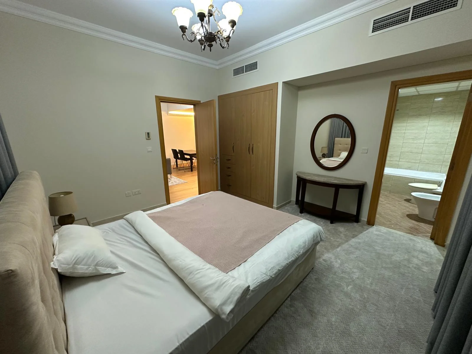 LUXURY 1BEDROOM FULLY FURNISHED APARTMENT