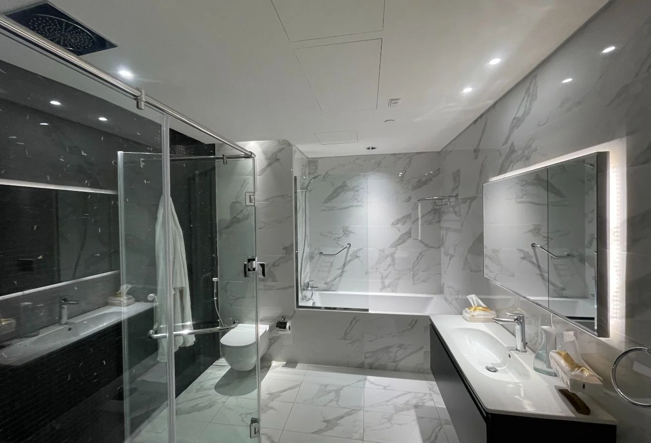 LUXURIOUS 1BED APARTMENT WITH BIG SEA VIEW BALCONY