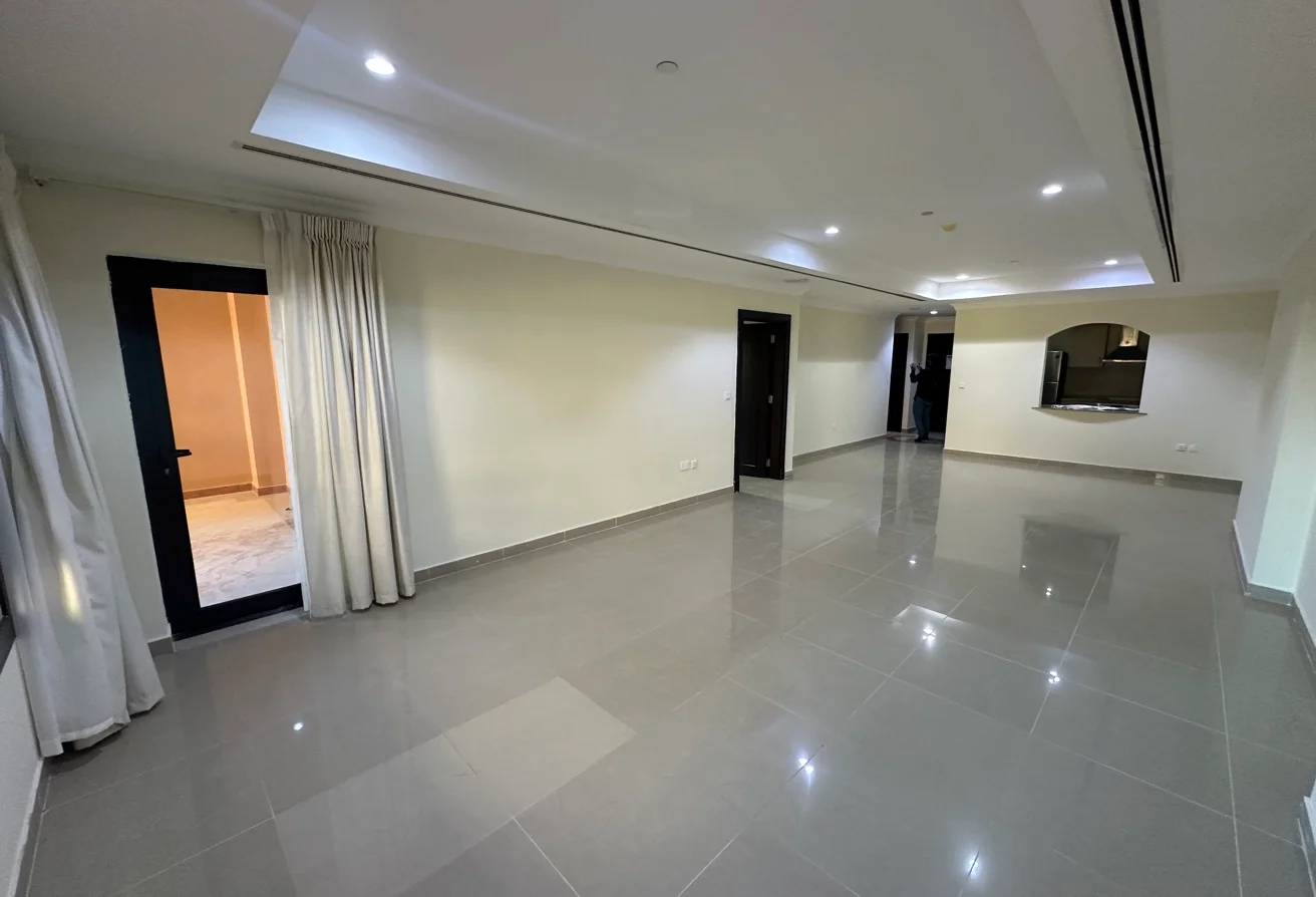 1 Bedroom Semi Furnished Panoramic Sky View