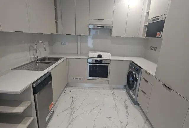 AMAZING 2 BHK FF 4 YRS PLAN MARINA VIEW BEST PRICE