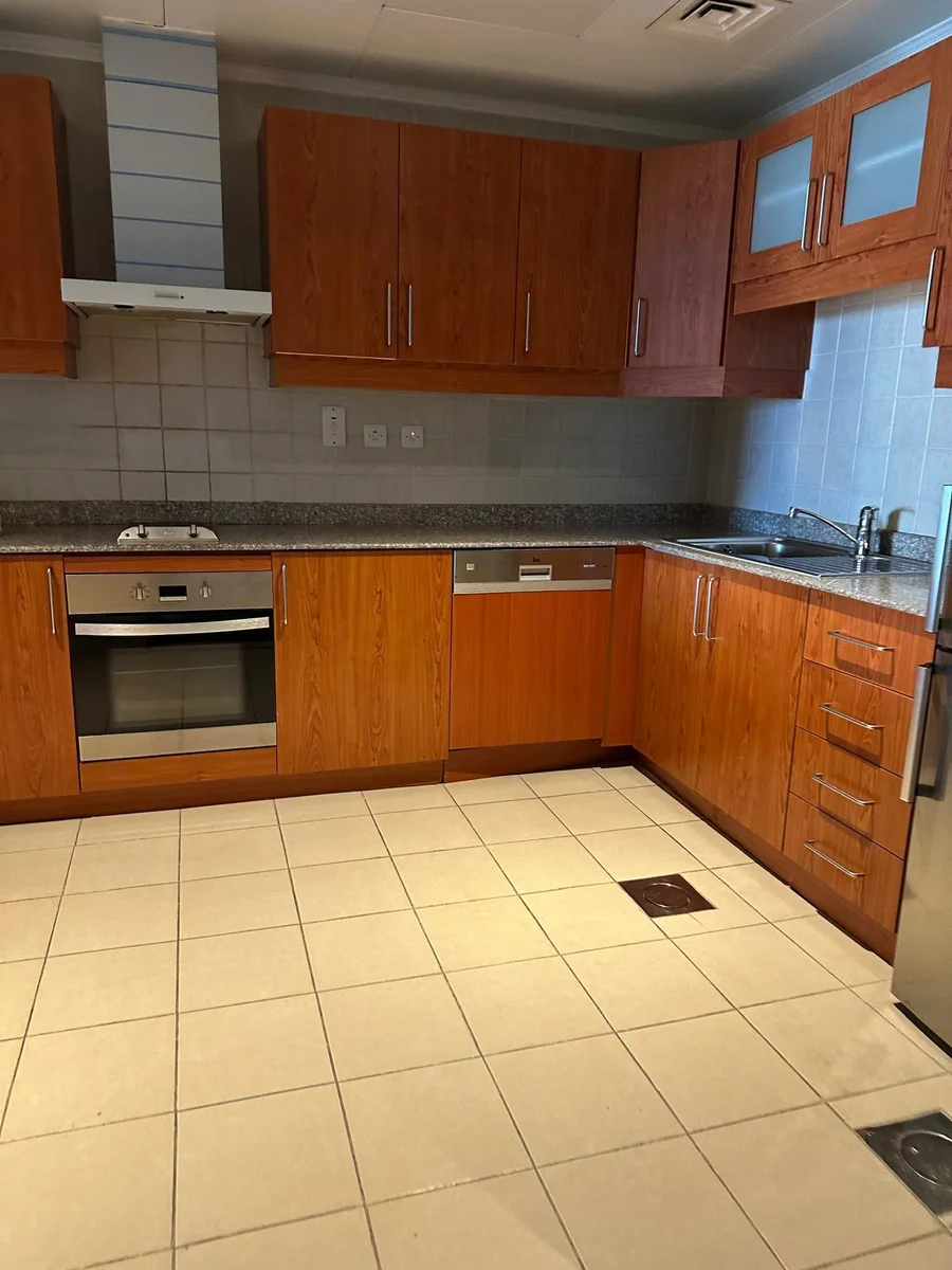LUXURY 1BEDROOM FULLY FURNISHED WITH BALCONY