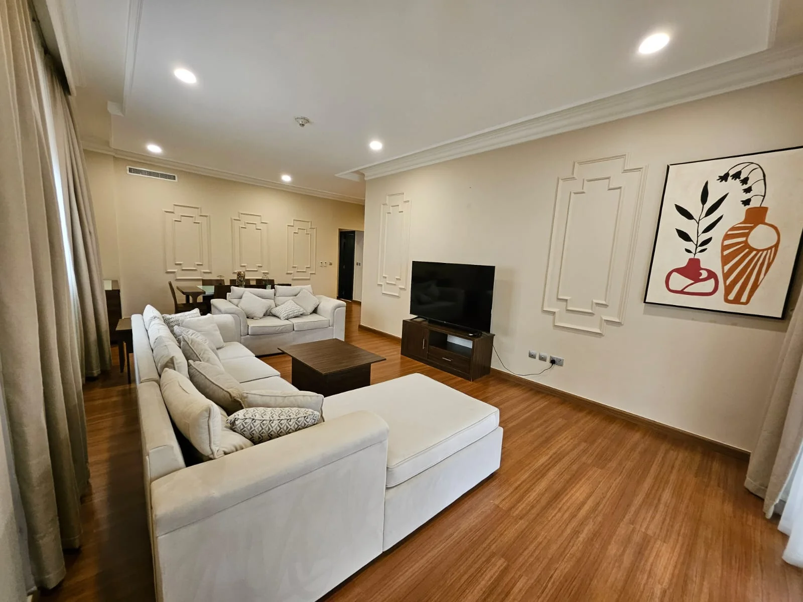 ELEGANT 2BEDROOM BRAND NEW FULLY FURNISHED BALCONY