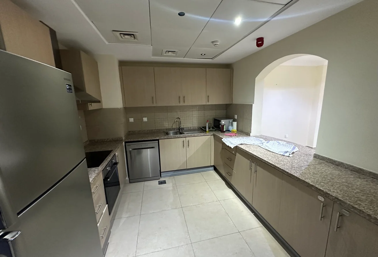 1 Bedroom Semi Furnished Panoramic Sky View
