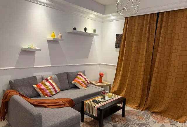 AMAZING 1 BHK FF INCLUDING BILLS NEXT TO TRAM