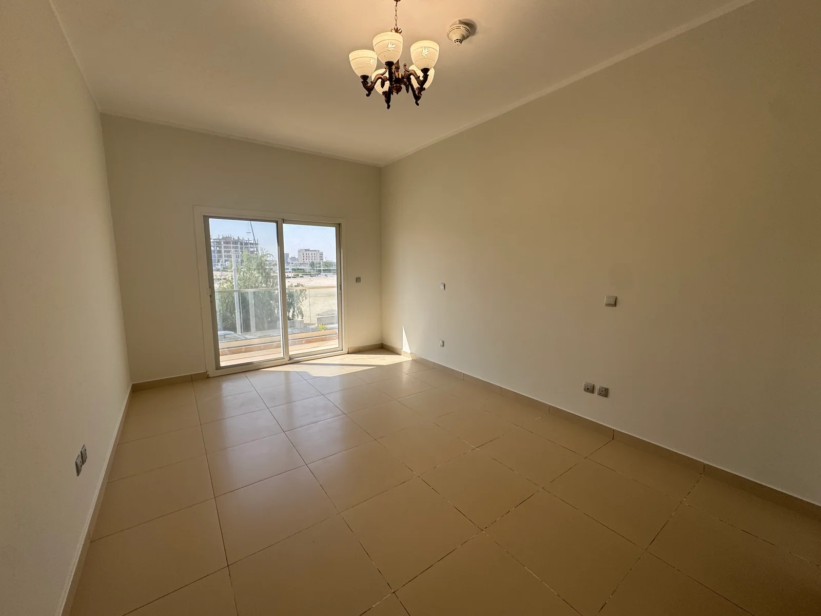 COZY 1 BEDROOM SEMI FURNISHED WITH BIG BALCONY