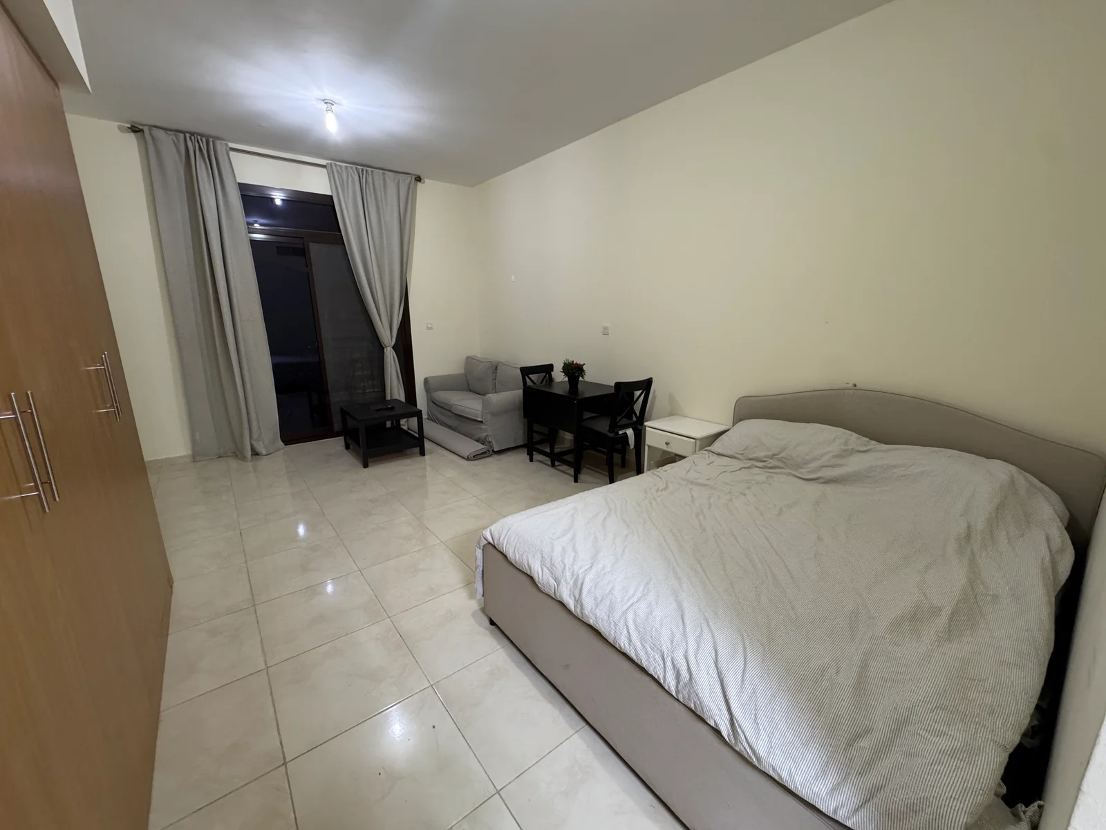 COZY STUDIO FULLY FURNISHED WITH BALCONY