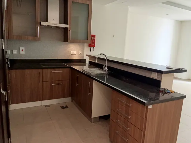 Elegant Studio (Pro 13 months, Bills Included)