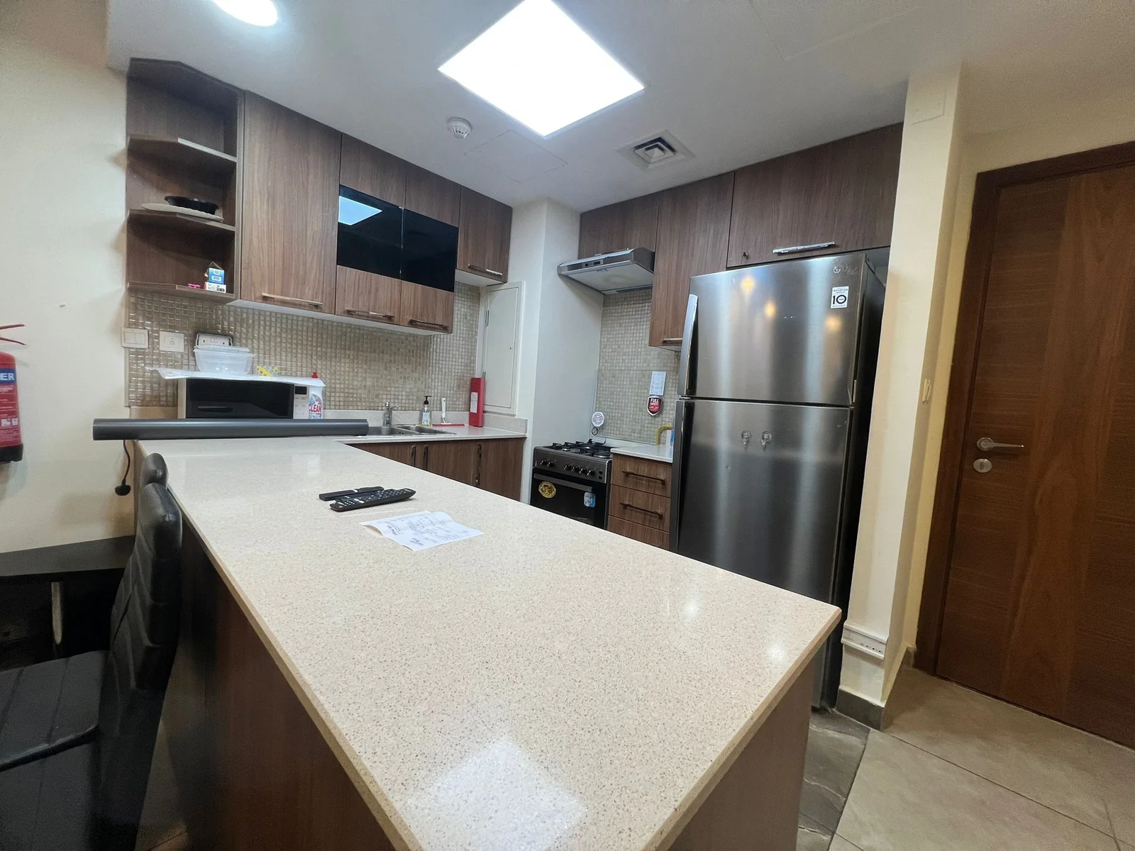 ELEGANT 2BEDROOM FULLY FURNISHED WITH BALCONY