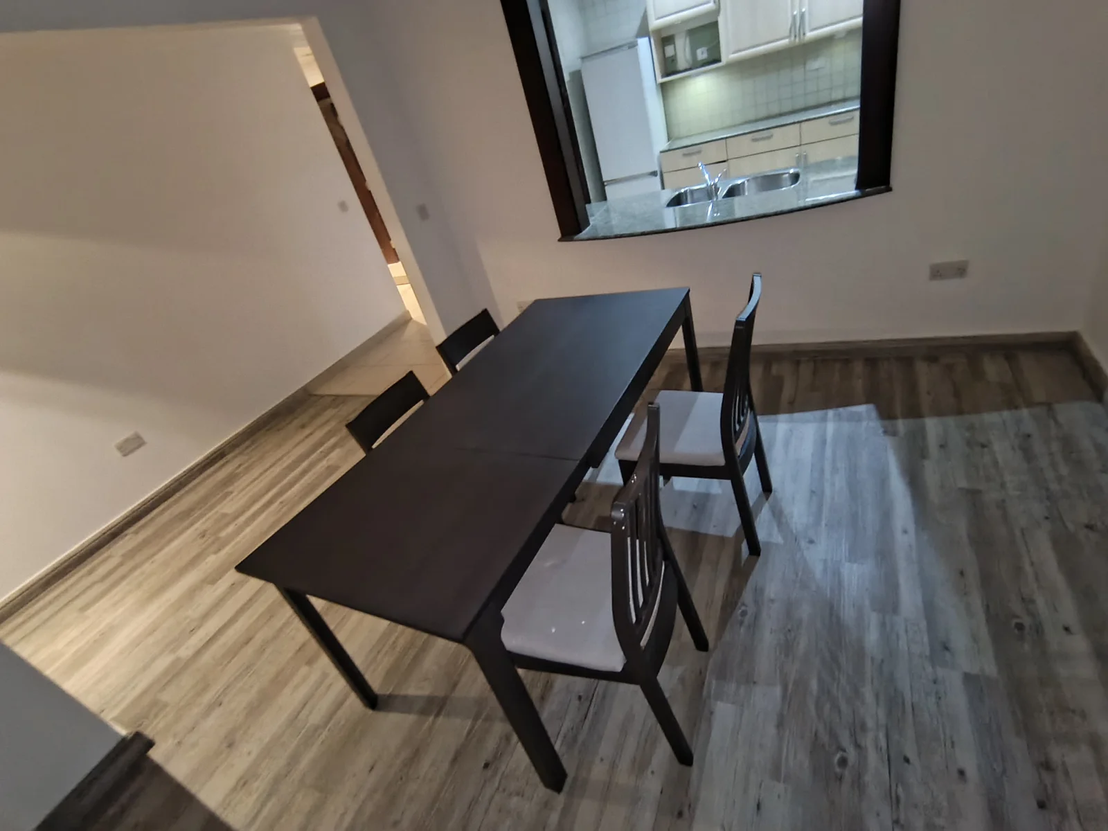 COZY ONE BEDROOM FULLY FURNISHED WITH BALCONY