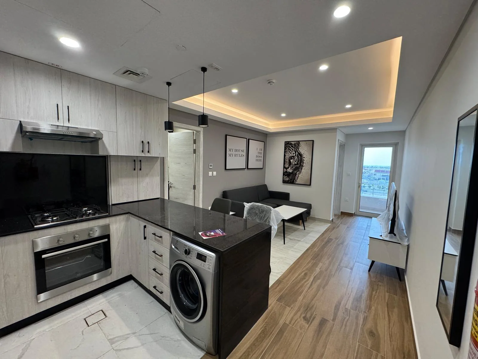 BRAND NEW 1BEDROOM FULLY FURNISHED WITH BALCONY